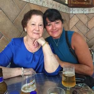 Meet your Posher, Angela